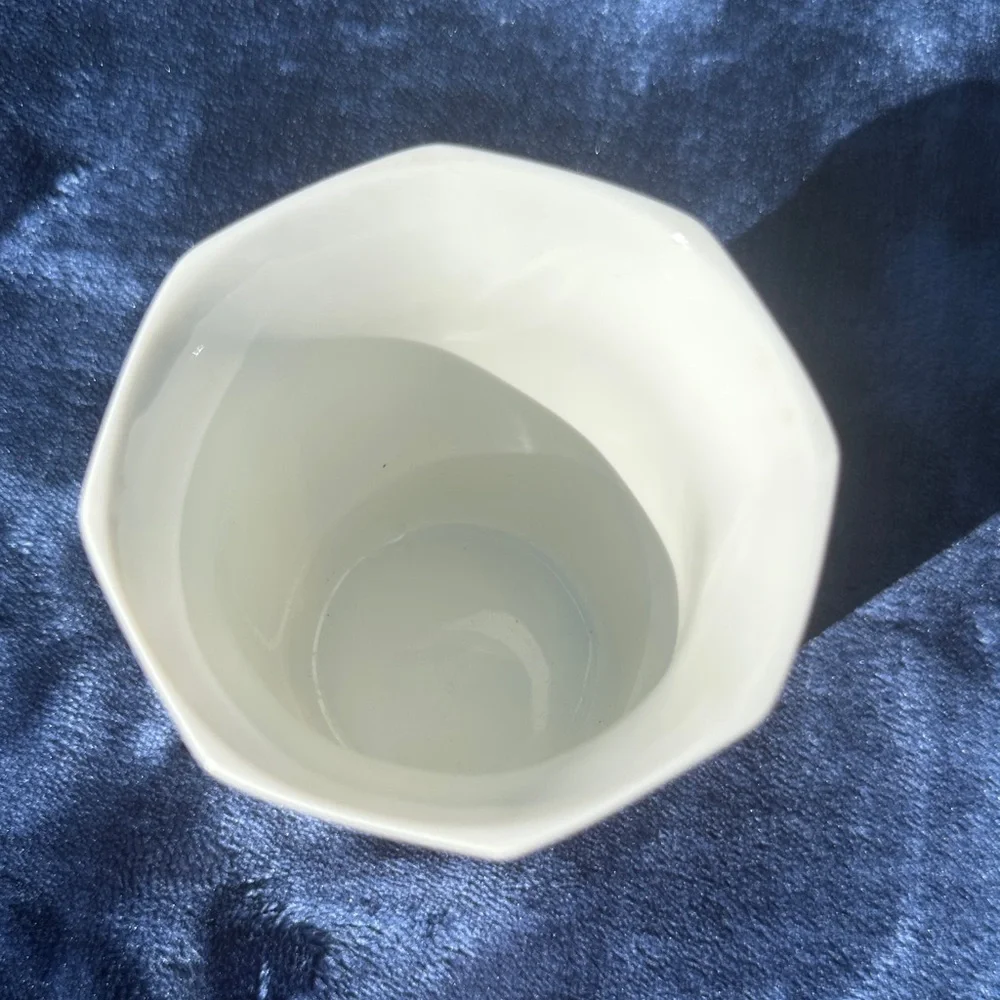 Vintage 1980s Springs Avalon Bathroom Tumbler Coral Rose Seashell Pattern